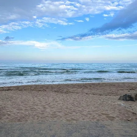 La Red. Comodidad A 1 Min De La Playa. *